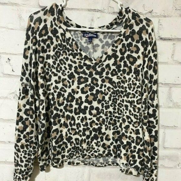 Freshman 1996 Gray Leopard Print Viscose Blend Cropped Sweater Size Large - Picture 2 of 11